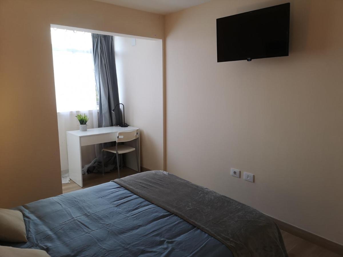 Hostal Mari En La Laguna, Alquiler Habitacion Privada En Hostal, 6 Habitaciones Cerca De La Universidad Y Aeropuerto Norte, 3 Banos Compartidos Ла Лагуна Екстериор снимка