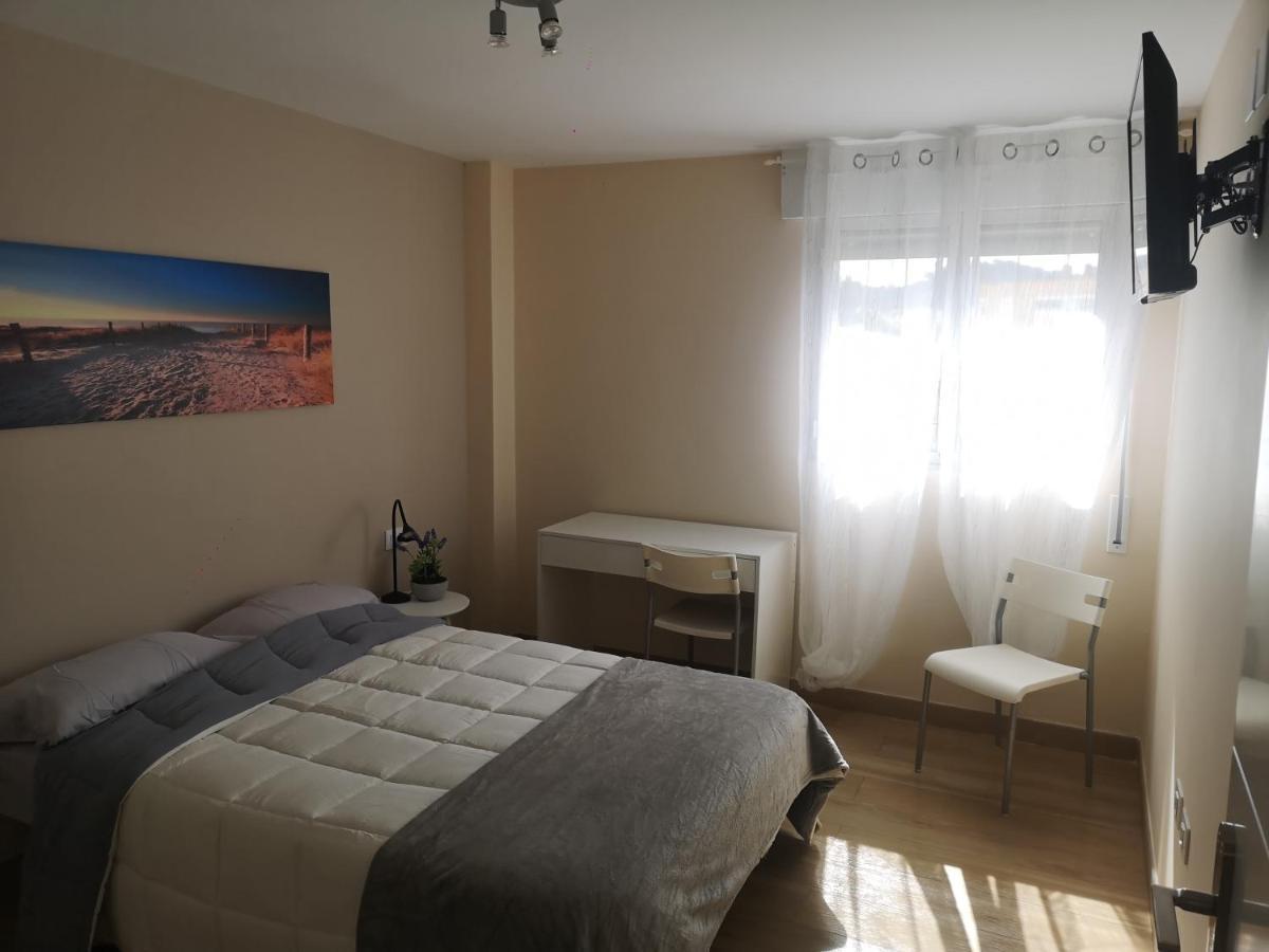 Hostal Mari En La Laguna, Alquiler Habitacion Privada En Hostal, 6 Habitaciones Cerca De La Universidad Y Aeropuerto Norte, 3 Banos Compartidos Ла Лагуна Екстериор снимка