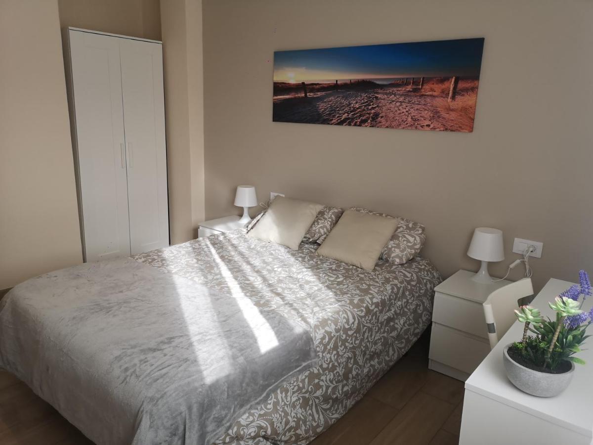 Hostal Mari En La Laguna, Alquiler Habitacion Privada En Hostal, 6 Habitaciones Cerca De La Universidad Y Aeropuerto Norte, 3 Banos Compartidos Ла Лагуна Екстериор снимка